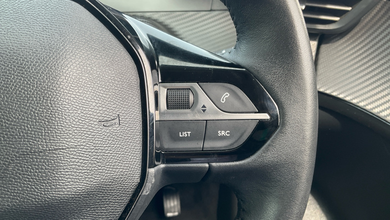 Peugeot 208 1.2 PureTech 100 Allure 5dr Petrol Hatchback